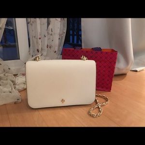 Tory Burch whit cross shoulders bag